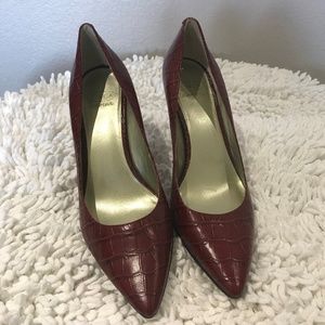 Joan & David Circa red leather heels; size 7.5m